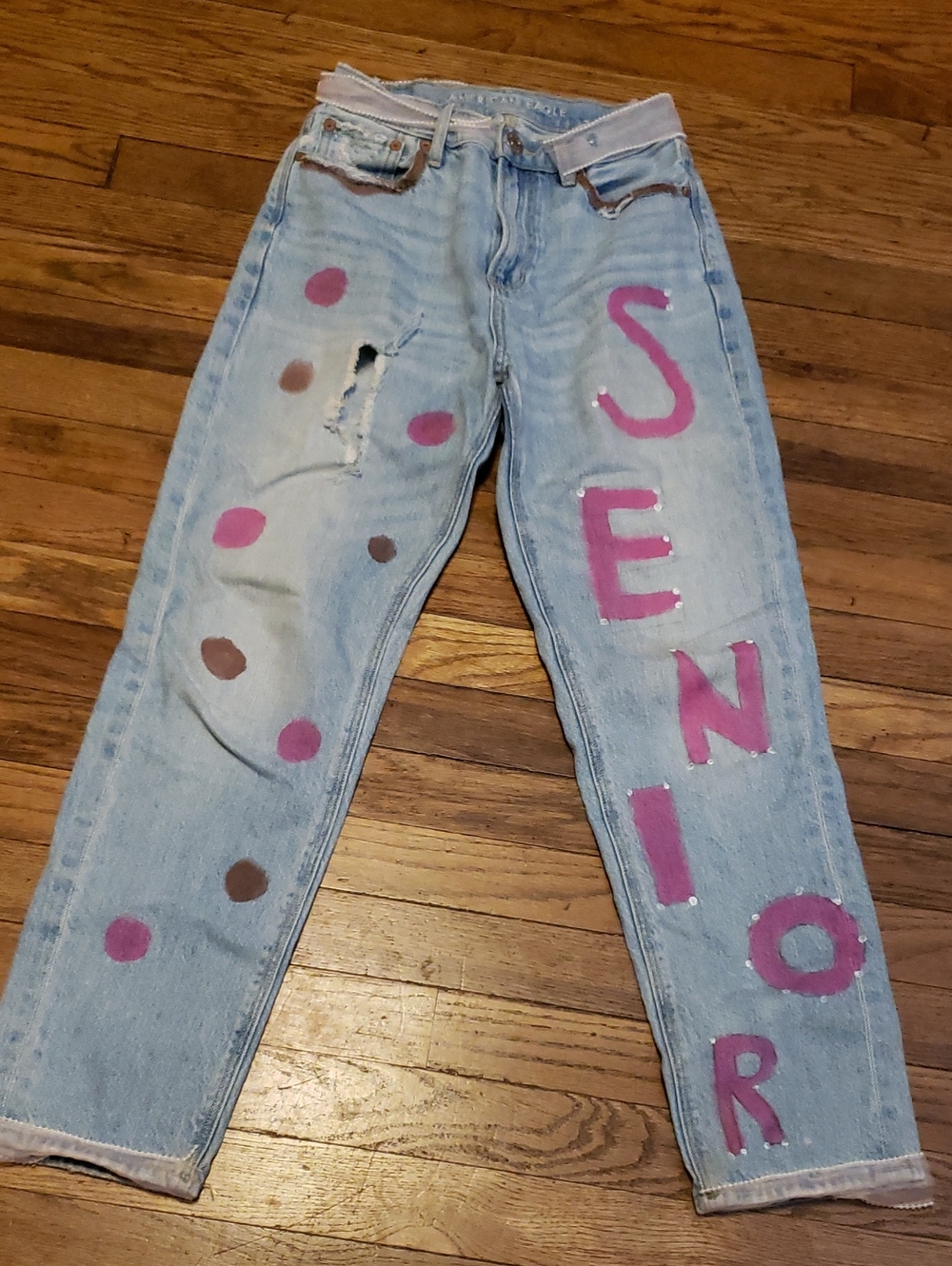 Ladies 00R AE Jeans For SENIOR YEAR!